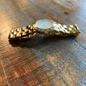 Marc Jacobs gold watch
